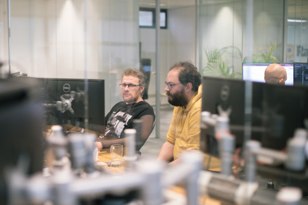 Ranshuijsen developers twan en paul aan het werk