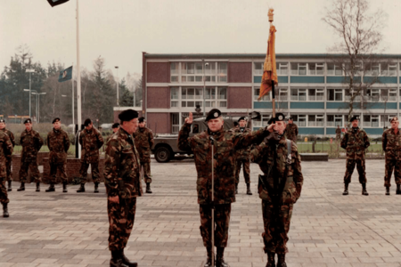 Een foto van Joël als officier